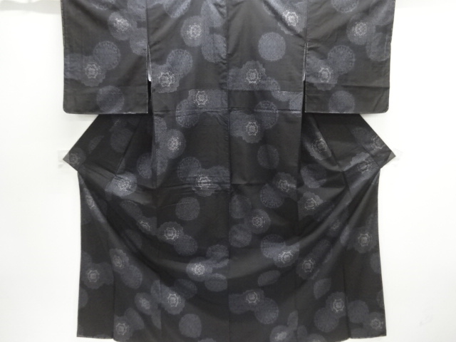 クリスマスセール大特価品　未使用品　華紋模様織り出し本場泥大島紬着物(7マルキ)